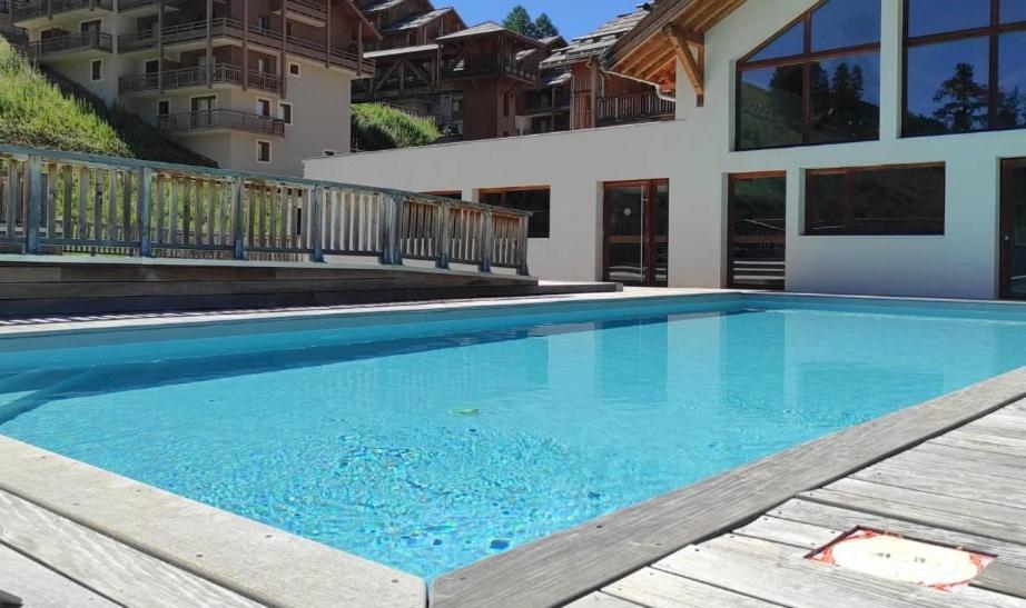 Appt Le Hameau Des Rennes 4 Etoiles Pieds Des Pistes Piscine Interieure Exterieure Apartment