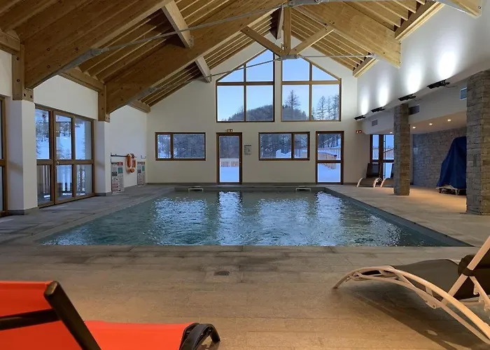 Appt Le Hameau Des Rennes 4 Etoiles Pieds Des Pistes Piscine Interieure Exterieure