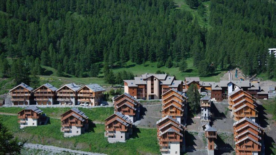 Appt Le Hameau Des Rennes 4 Etoiles Pieds Des Pistes Piscine Interieure Exterieure