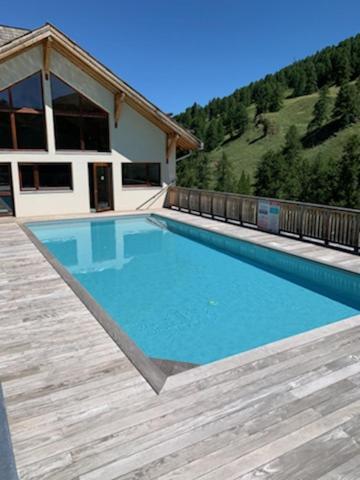 Appt Le Hameau Des Rennes 4 Etoiles Pieds Des Pistes Piscine Interieure Exterieure Apartment