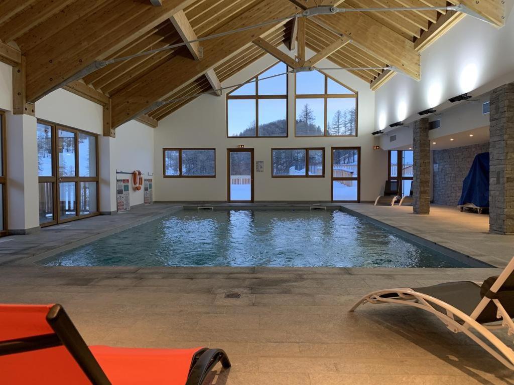 Appt Le Hameau Des Rennes 4 Etoiles Pieds Des Pistes Piscine Interieure Exterieure Vars (Hautes-Alpes)