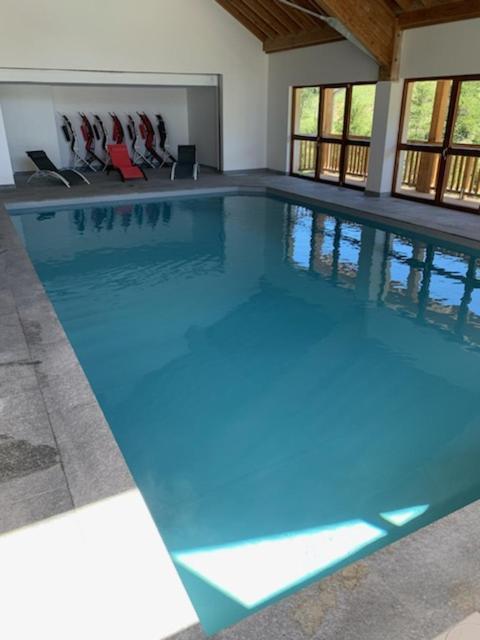 Appt Le Hameau Des Rennes 4 Etoiles Pieds Des Pistes Piscine Interieure Exterieure Apartment